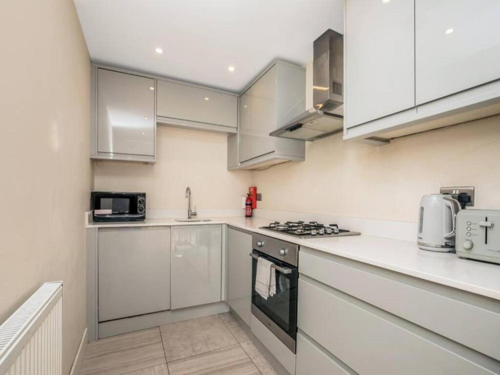 Pass The Keys Ealing Queen Of The Suburbs 2Bd Apartment Londen Buitenkant foto