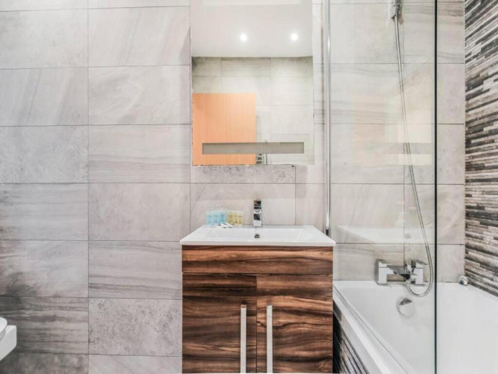 Pass The Keys Ealing Queen Of The Suburbs 2Bd Apartment Londen Buitenkant foto